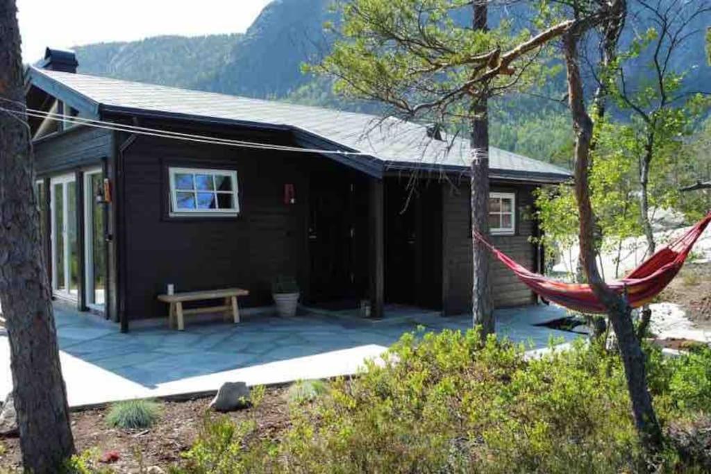 Cosy Cabin Between Lake And Mountain Treungen المظهر الخارجي الصورة