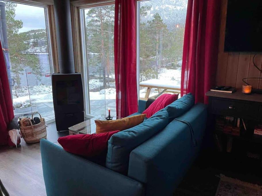Cosy Cabin Between Lake And Mountain Treungen المظهر الخارجي الصورة
