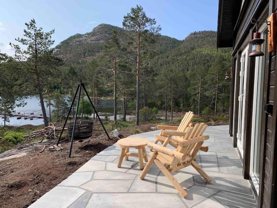 Cosy Cabin Between Lake And Mountain Treungen المظهر الخارجي الصورة